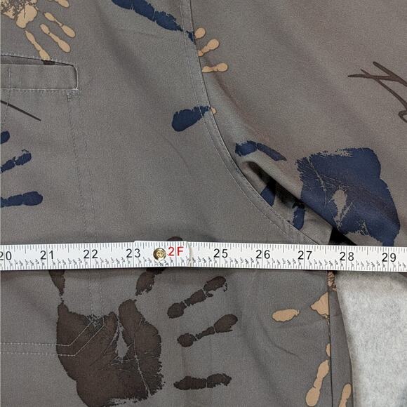 Vintage FUBU Mens XXL Button Up Shirt Gray Short Sleeve Hand Print Graphic - Picture 4 of 8